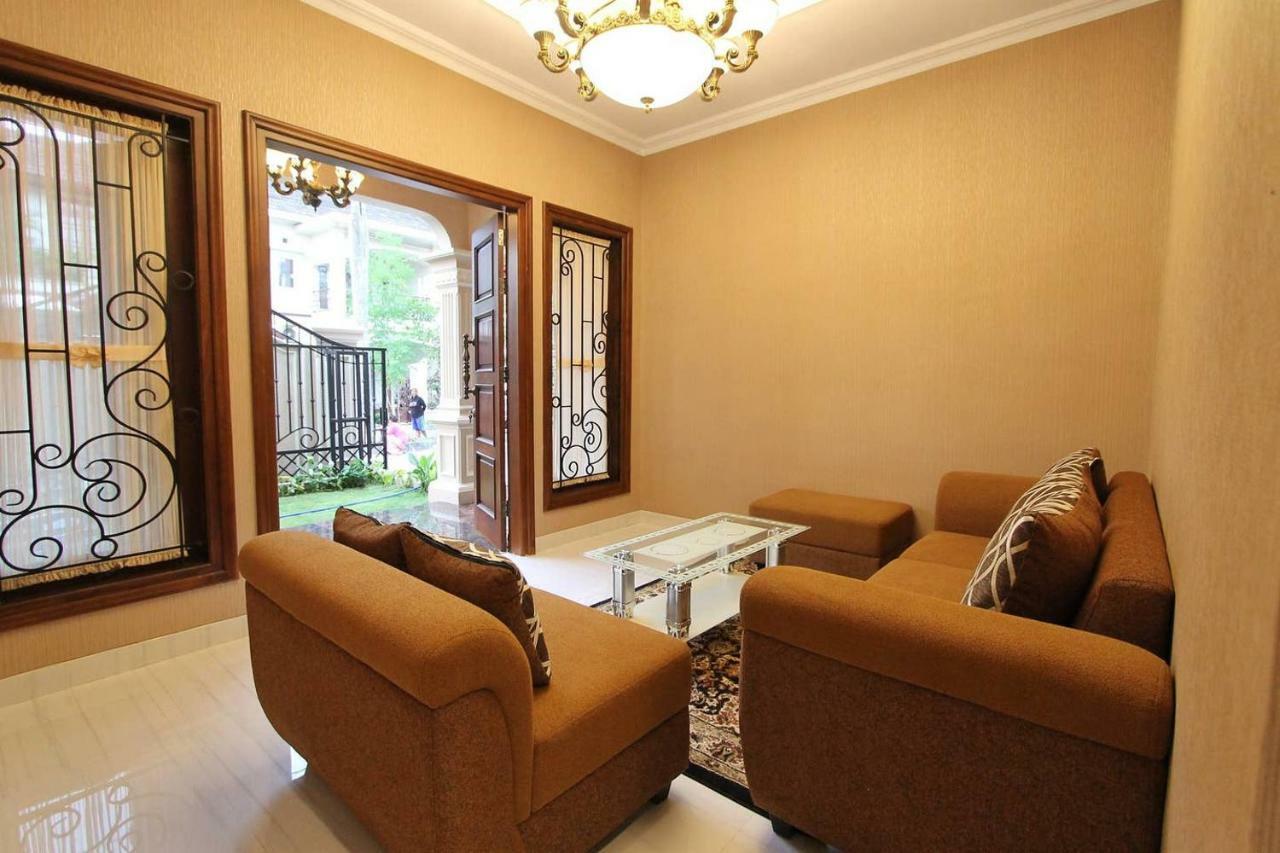 Fernasya House Villa Yogyakarta Exterior photo