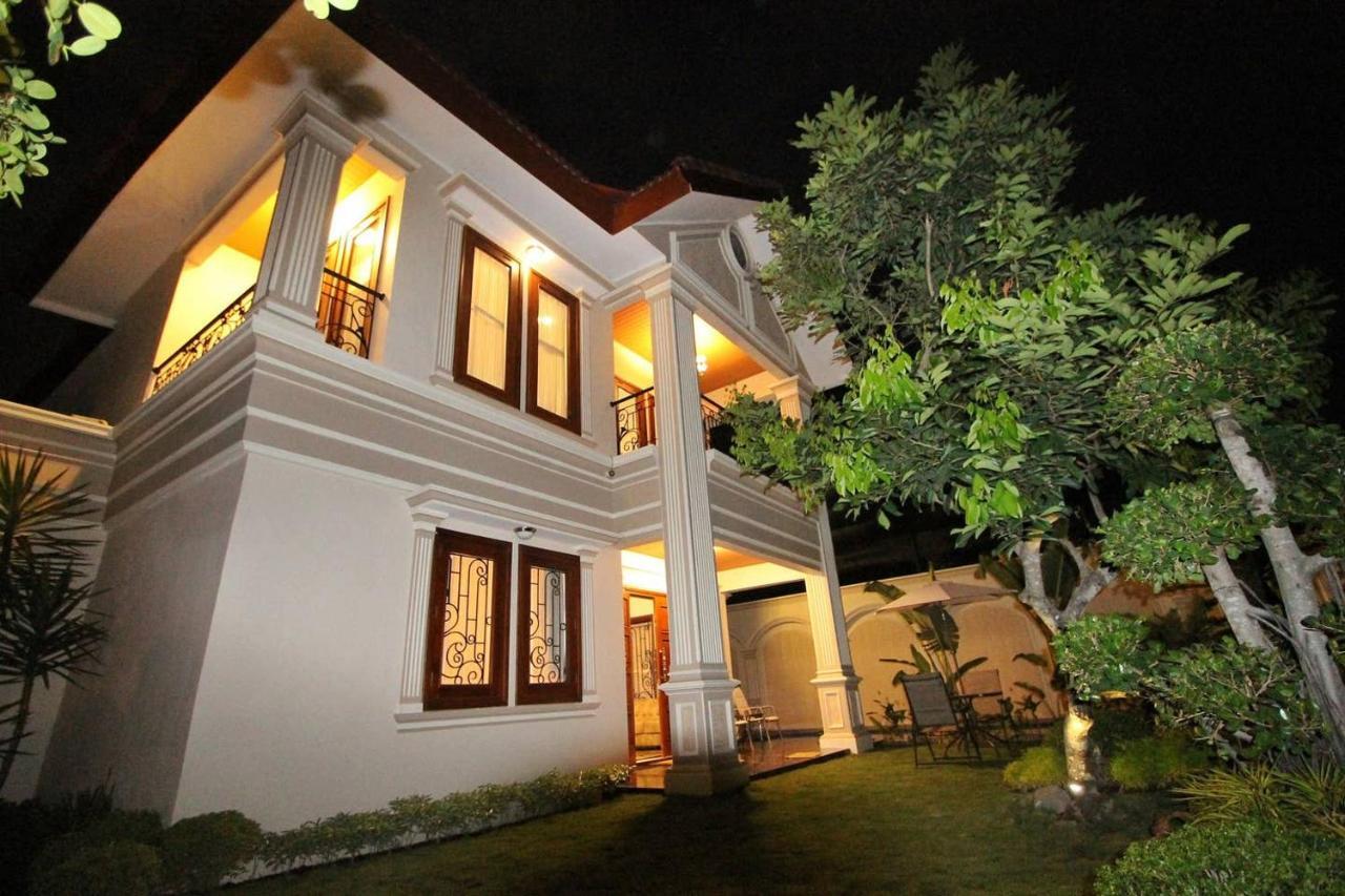 Fernasya House Villa Yogyakarta Exterior photo